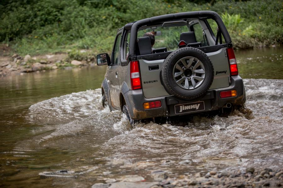  Suzuki Jimny 4ALL Canvas Concept 2016 года  (фото 29 из 30)